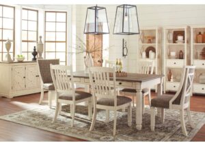 Juego de mesa de comedor y 6 sillas y 2 sitiales Bolanburg D647-25/647-01/647-02